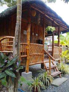 Titanics Nipa Hut