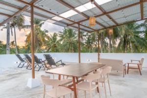 La Luna Villa Siargao - Entire 3BR Villa w Plunge Pool & Rooftop
