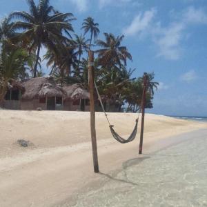 ISLA IGUANA San-blas GUNAYALA Panamá