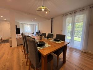 Maisons de vacances Belle maison 10 pers, piscine et jardin a Urrugne - FR-1-239-1146 : photos des chambres
