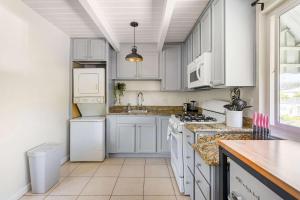 Chic Abode In Central Berkley