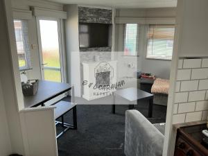 E & L Caravan Retreat