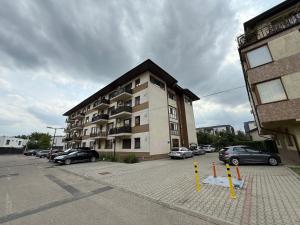 Airport Flat & Parking