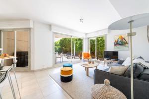 1-Br Garden Apartment with Pool Peaceful Private Parking