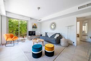 1-Br Garden Apartment with Pool Peaceful Private Parking