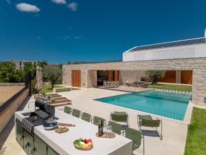 Benedicta A luxury villa with a pool, spa area, and complete privacy