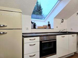 Tannenherz mit Balkon & Bergblick & Nähe Hillebachsee & 2 Schlafzimmer