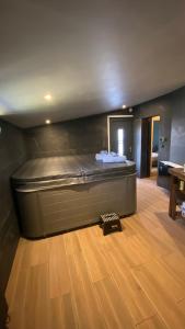 B&B / Chambres d'hotes Les murmures de l-eau, chambre d-hotes avec jacuzzi : photos des chambres