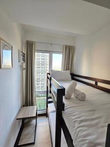 Spacious 2BR Condo San Lorenzo Place 4KM Airport