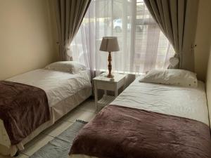 Topanga 1, Uvongo beach apartment