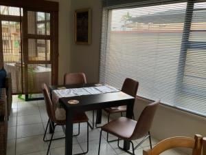 Topanga 1, Uvongo beach apartment