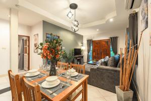 Coastline Pearl Holiday Home, Bangtao Beach