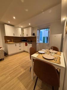 Appartements Charmant T2 refait a neuf en plein coeur de Frejus : photos des chambres