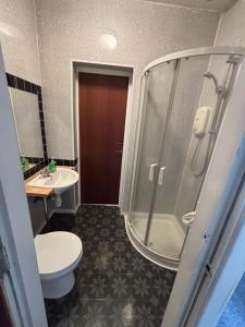 Affordable Golden Mile Hotel In Blackpool Close To The Beach And Blackpool City Centre With Free Street Parking Subject To Availabilty