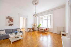 Grand Deco Residence on the St Stephen Boulevard