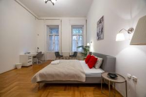 Grand Deco Residence on the St Stephen Boulevard