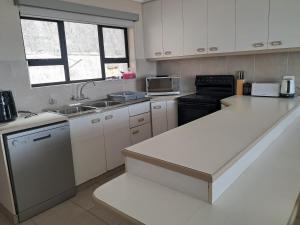 Hiers Ons Weer Downstairs in Herolds Bay