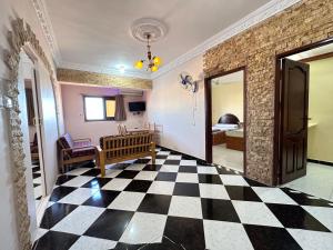 Bet Elezz-Alam Elrom Apartments, "Family Space"