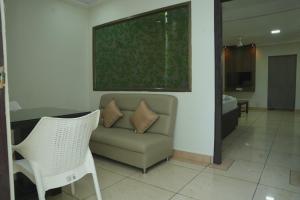 Hotel Grand Leela Krishna