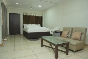 Hotel Grand Leela Krishna