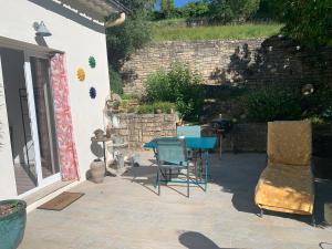 Petit appartement centre Barjac chez Art & Hasards