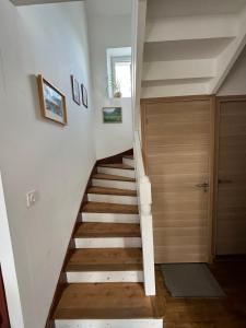 Sejours chez l'habitant Jolie Maison des annee 70 : photos des chambres