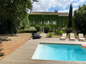 Villas Maison de maitre de 700 m2 en plein coeur de Castelnaudary : Villa 1 Chambre
