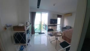 Studio - Pool view - C1 CCR