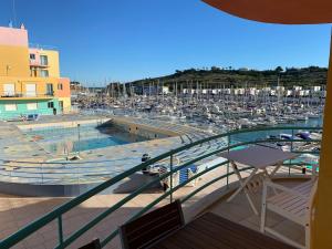Marina Pool & Sea