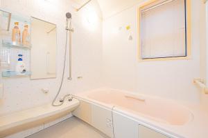 Higashi koiwa 4 Bed rooms Villa 5 minutes walk from JR Koiwa station 60min friom Haneda airport