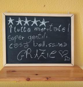 Villetta vista mare con piscina, giardino e parcheggio privato