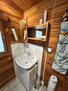 Domek letniskowy nad jeziorem