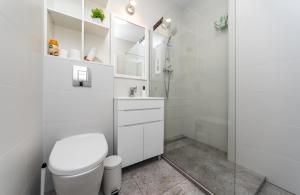 Квартира в ЖК Лебединый, Ревуцкого 40 В, метро Харьковская Позняки