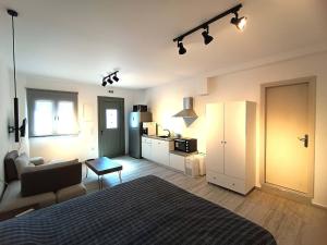 Maya 3 ground floor studio