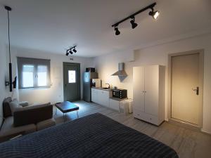 Maya 3 ground floor studio