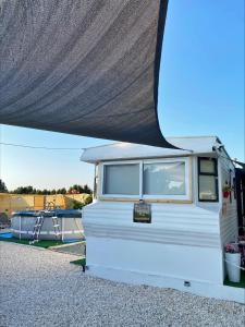 Nefelis Dollhouse Caravan 3 minutes from Geroskipou Beach