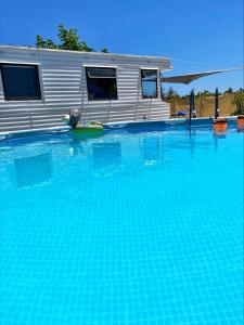 Nefelis Dollhouse Caravan 3 minutes from Geroskipou Beach