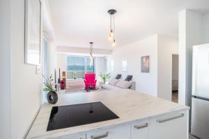 Modern beautiful apartment close to the center