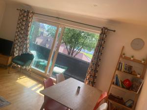 Apartment with balcony West Bridgford
