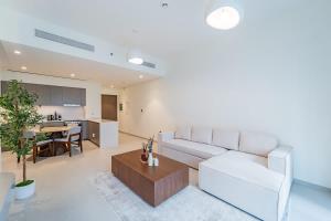 New 1BR Burj view- Infinity Pool - Dubai Mall