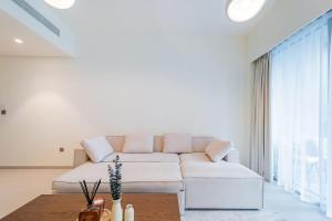 New 1BR Burj view- Infinity Pool - Dubai Mall