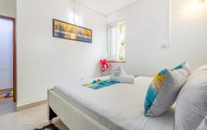 BAHARI SAFI NYALI 1BR-3mins to the beach, Swimming pool, 3mins to Nyali centre