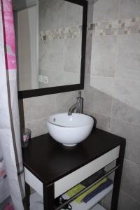 Maisons de vacances Gites La Garrigue 15 minutes Sarlat & Lascaux avec 2 piscines : photos des chambres