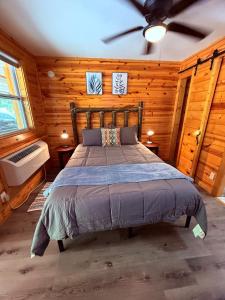 Family Cozy Cabin Escape Near Dollywood and Pet-Friendly