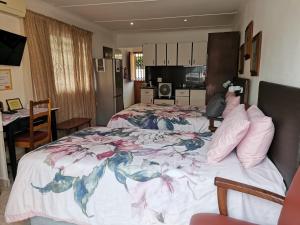 JoThams Bed & Breakfast or Self-catering