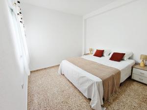 Habitación amplia en suite en piso compartido