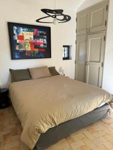 Ermitage Saint Quinis - Le Levant, lodge eco ondes en pierre