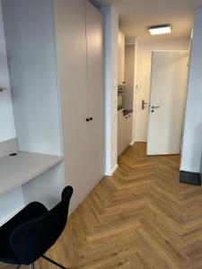 Skyline Apartment Adlershof - Premium Design and Full Kitchen