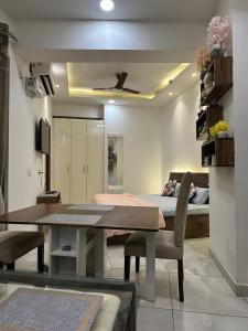 Cozy and luxury downtown studio