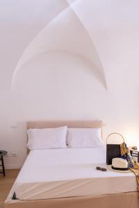 Room #1473128402